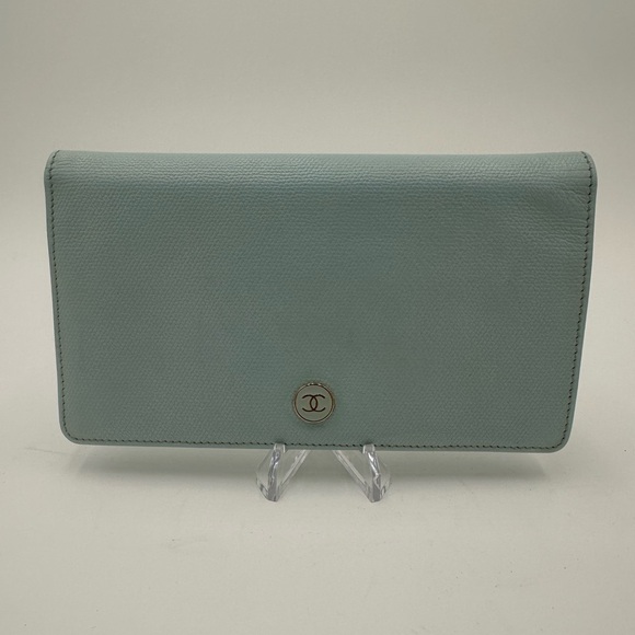 Chanel Bifold Wallet - Picture 1 of 8